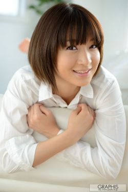 男生把坤坤放在女生定眼里开元